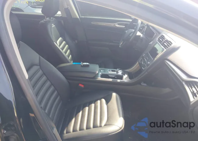 3FA6P0CD7LR109909: 42681455