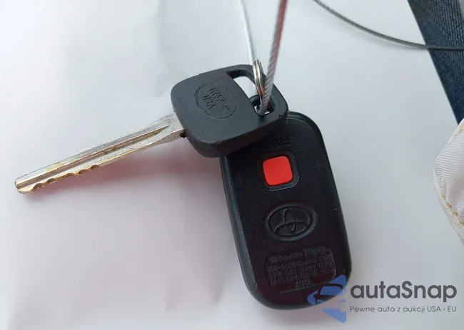 4T1BE32KX5U980388: 42681632