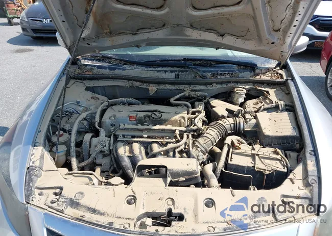 1HGCP2F33CA002010: 42681706