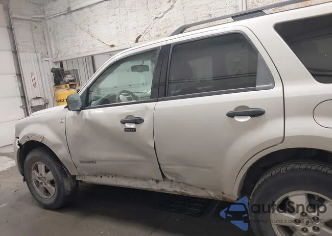 1FMCU93188KB46197: 42680905