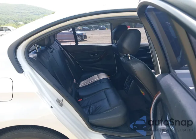 WBA3B3C56DF532787: 42680965