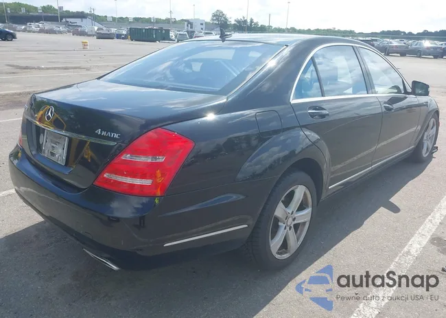 WDDNG8GB4BA406888: 42681000