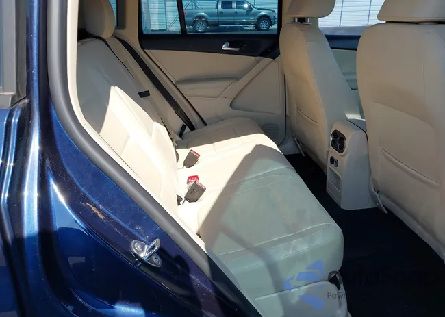 WVGAV7AX2CW582223: 42681171