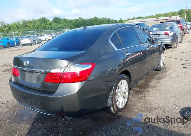 1HGCR3F88EA013454: 42681270