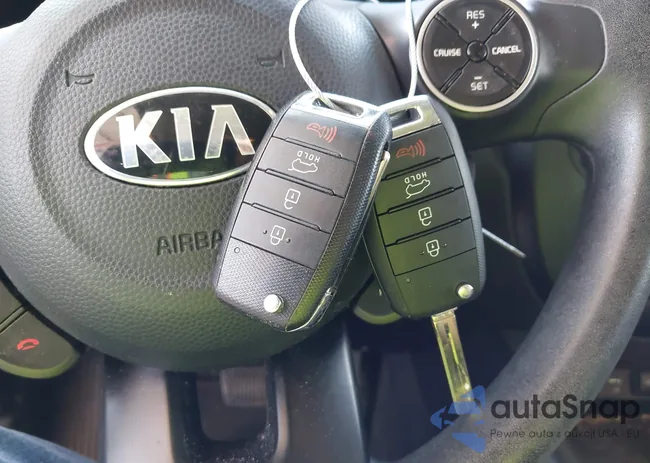 KNDJN2A28J7621836: 42682480