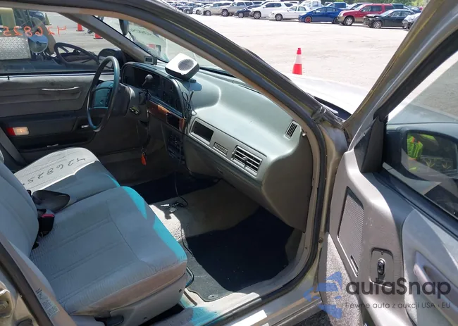 1FACP57U2LA249516: 42682541