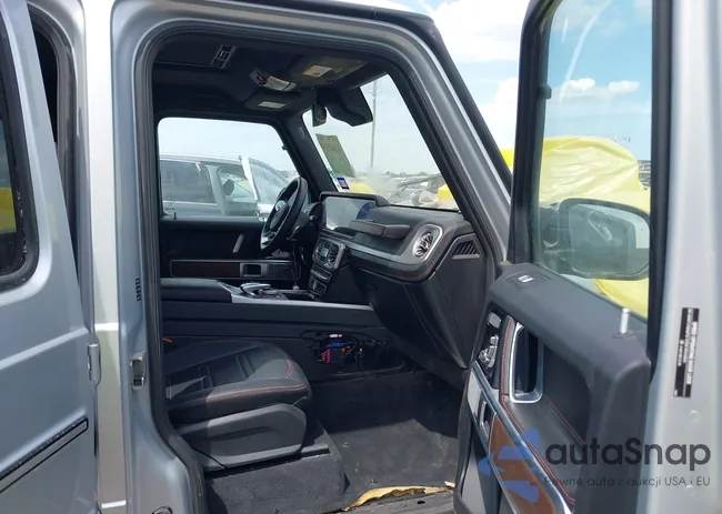 W1NYC6BJ1MX419905: 42682013