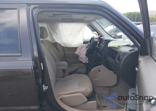 1C4NJRFB4ED602061: 42682088