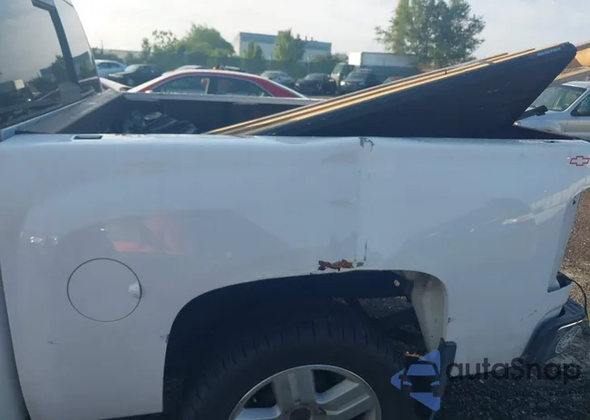 2GCEK13M271625115: 42682178