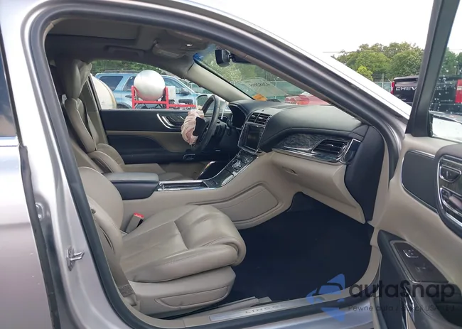 1LN6L9NC8H5620257: 42682995