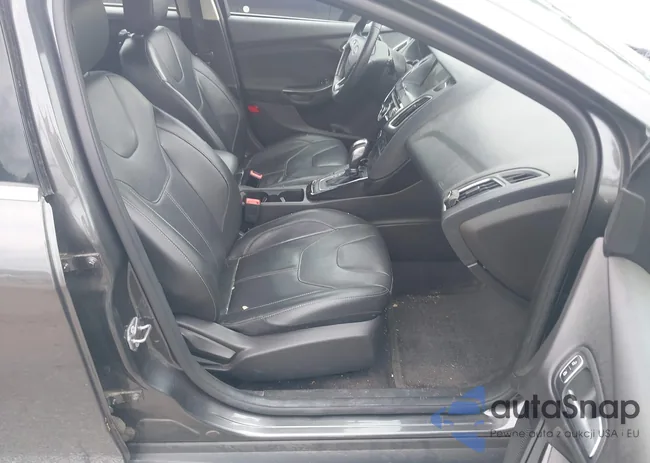 1FADP3N24JL250081: 42684366