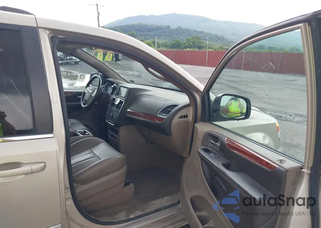 2C4RC1BG3ER270416: 42684734