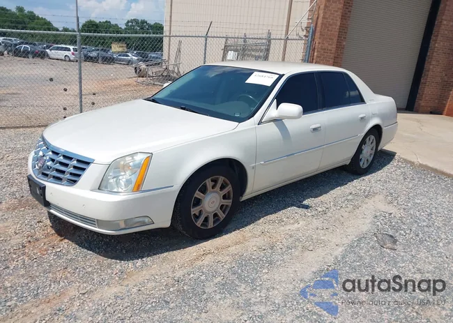 1G6KD57Y88U115877: 42684768