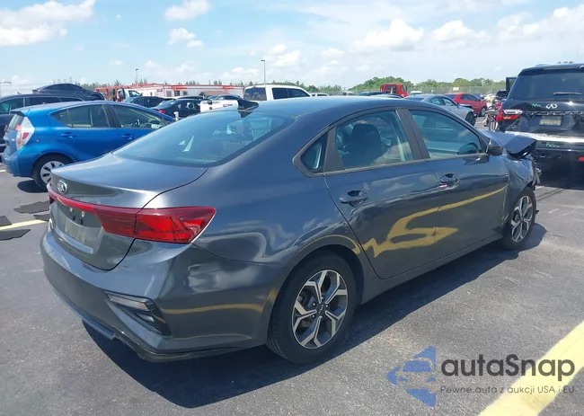 3KPF24AD3LE193754: 42684791