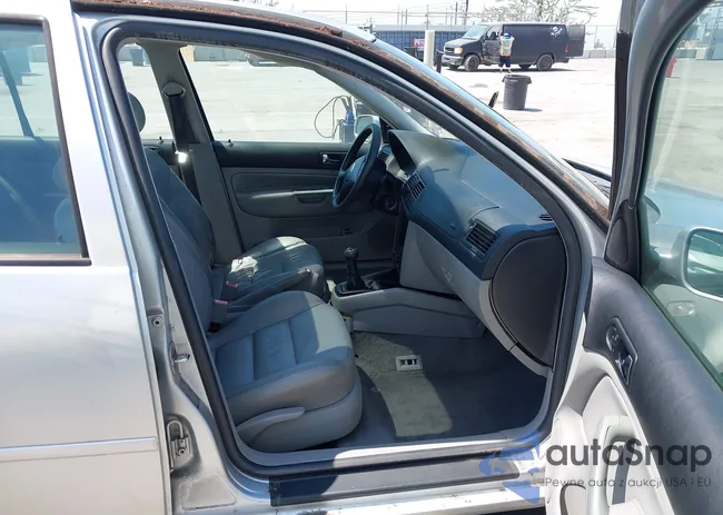 3VWSP69M83M111424: 42683898