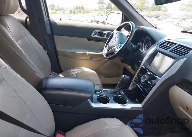 1FMHK8F87CGA15854: 42685409