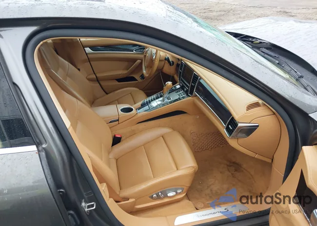 WP0AD2A77GL040200: 42685775