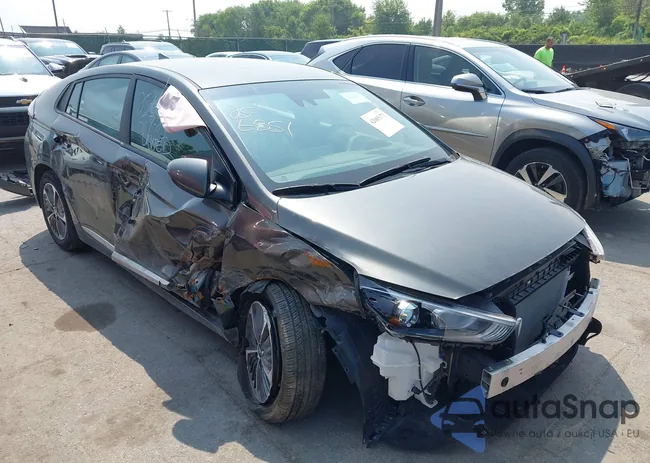 KMHC65LD9MU261564: 42685173