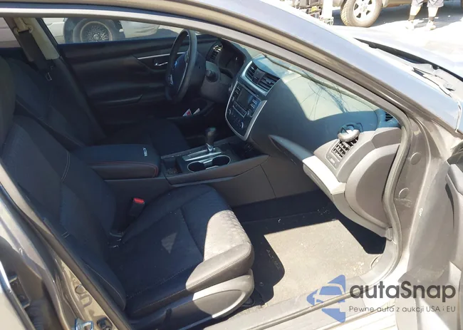 1N4AL3AP5GC192247: 42685198