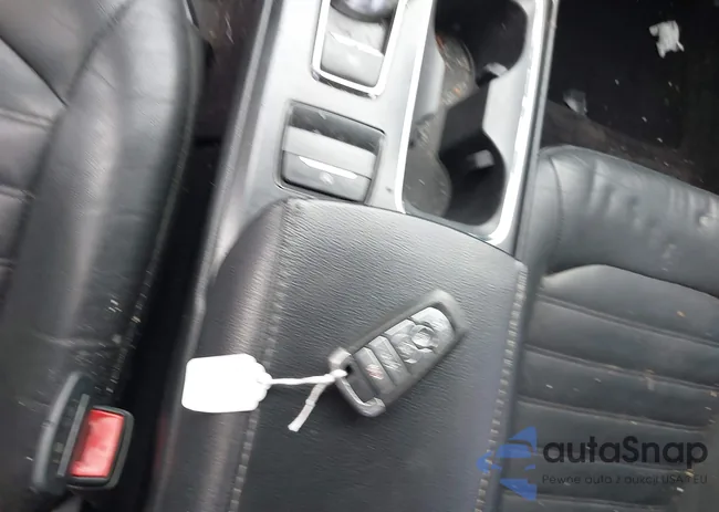 3FA6P0HD9HR153796: 42686496