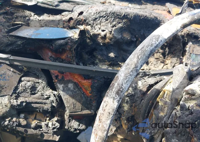 5UXFE83579L169329: 42686658