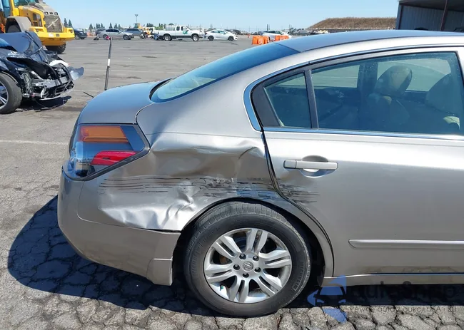 1N4AL2APXBC108295: 42686817