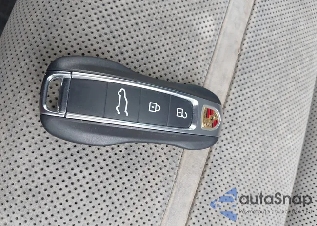 WP1AE2AY9NDA26195: 42686047