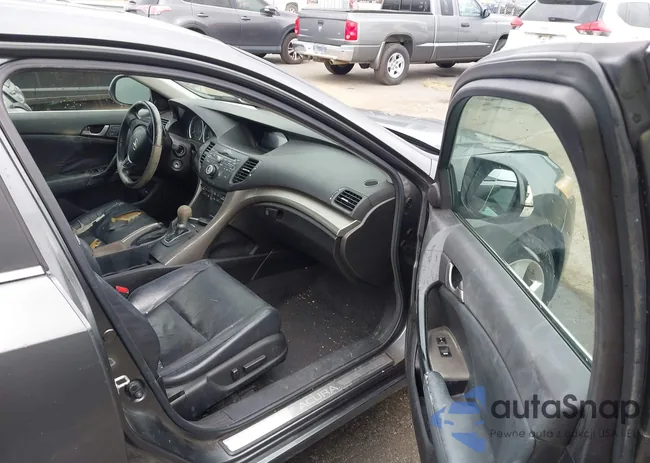 JH4CU2F66AC041465: 42687298