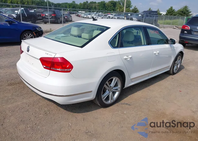 1VWCT7A36EC060468: 42687682