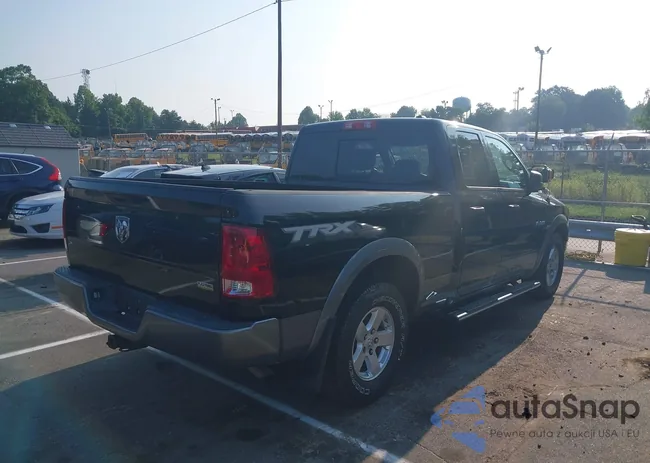 1D3HB18P69S807040: 42686912