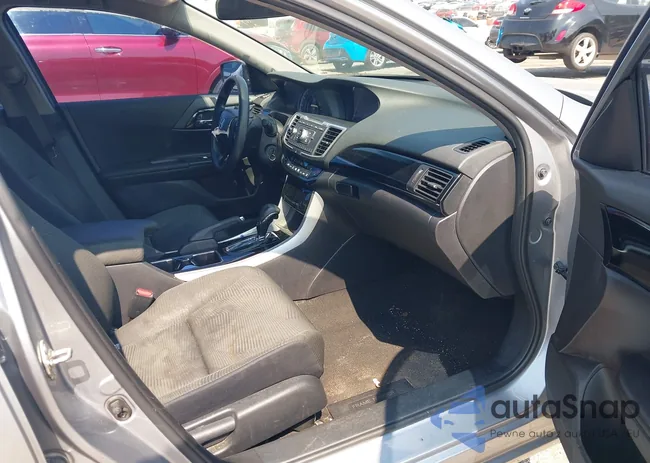 1HGCR2F39HA237352: 42686933