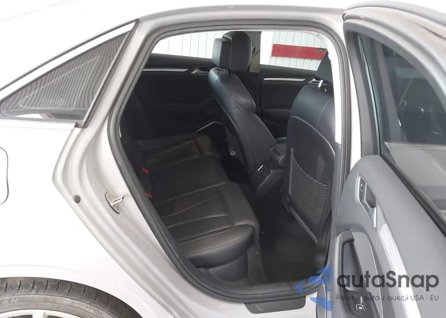 WAUEFGFF9F1023883: 42686969