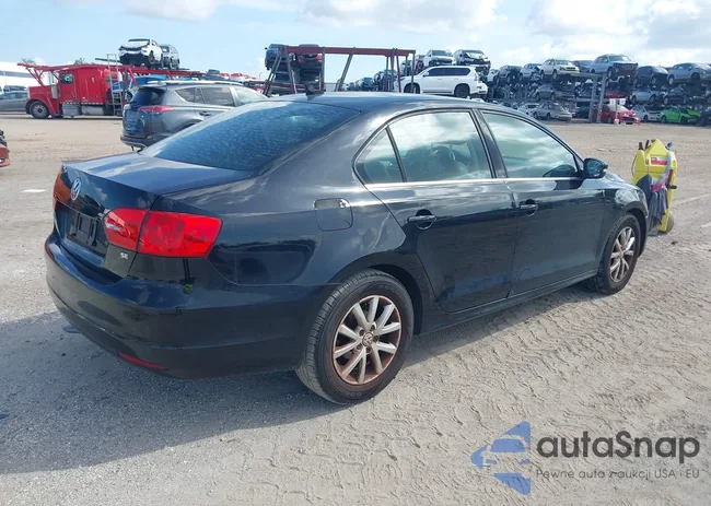 3VWD17AJ8EM304418: 42687062