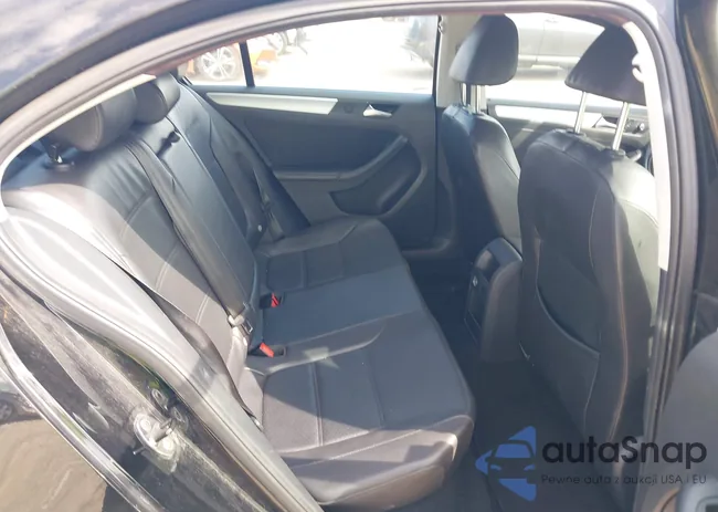 3VWD17AJ8EM304418: 42687062