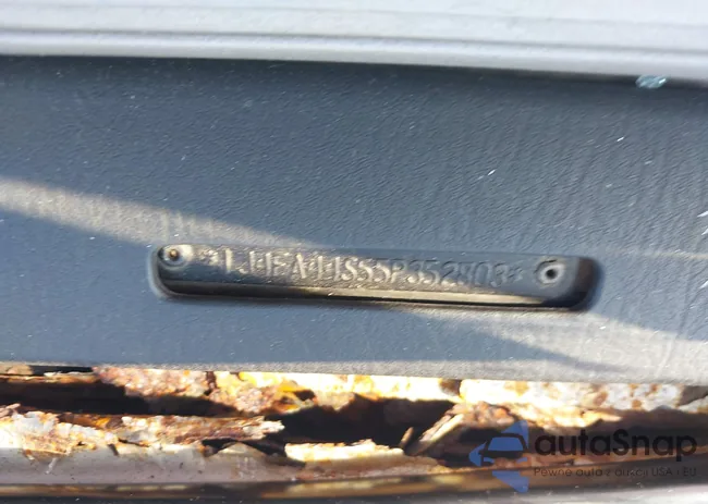 1J4FA44S55P352803: 42688284