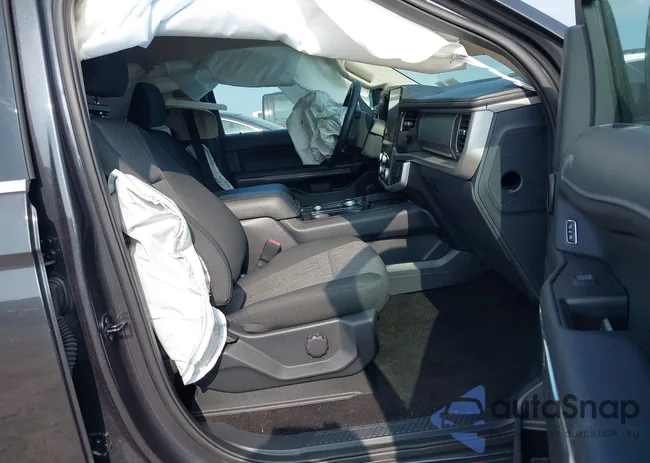 1FMJU1JT5NEA57341: 42688355