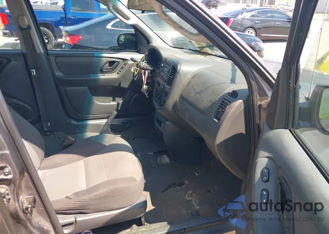 1FMYU92194KA21145: 42688379