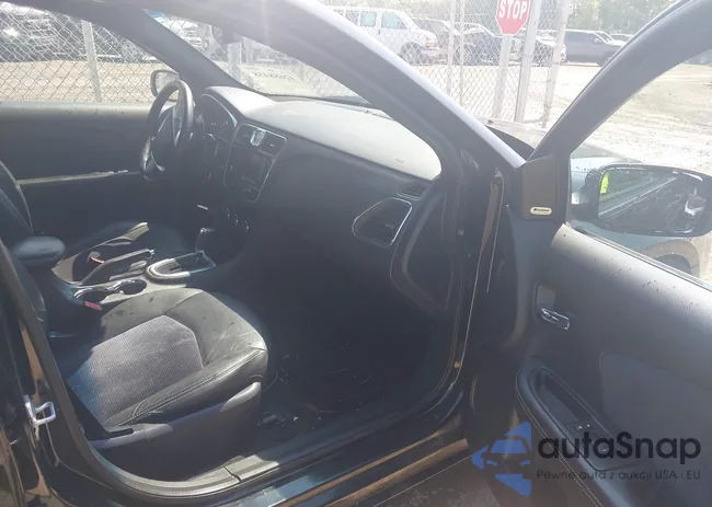 1C3BC8FG3BN613940: 42688458