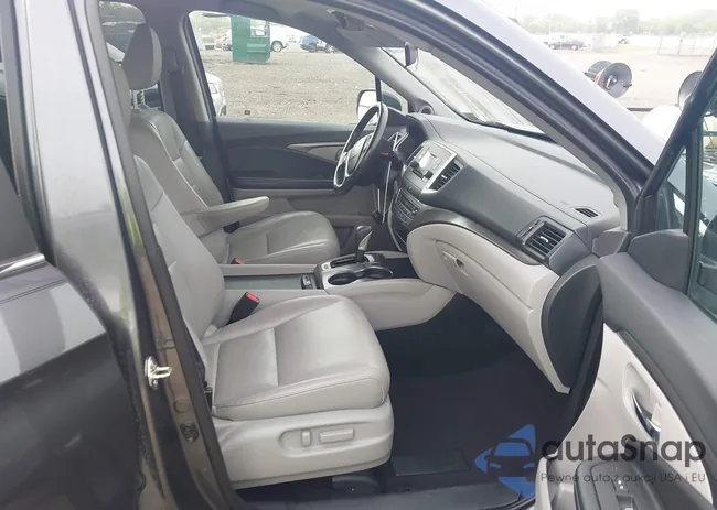 5FPYK3F52HB032017: 42688518