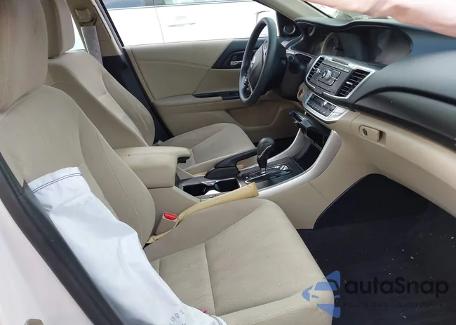 1HGCR6F3XEA003188: 42688576