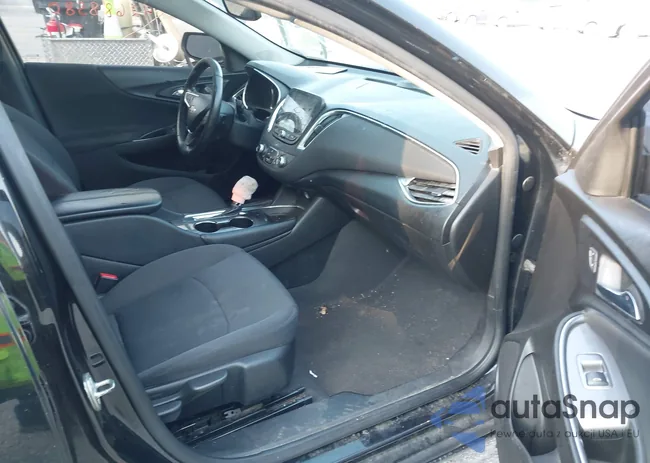 1G1ZD5ST0JF101952: 42688580