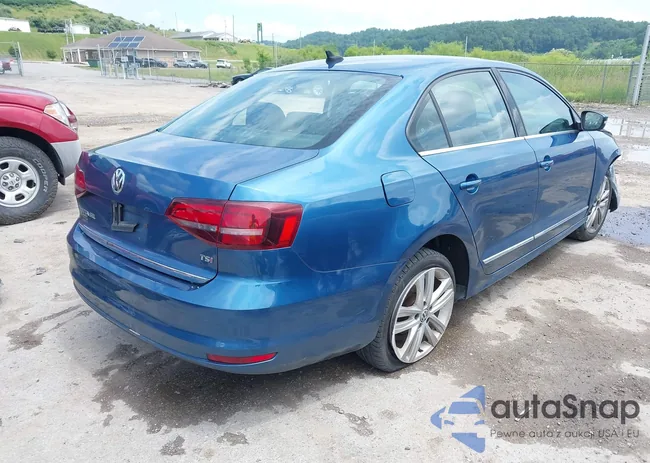 3VWL17AJXHM304792: 42688617