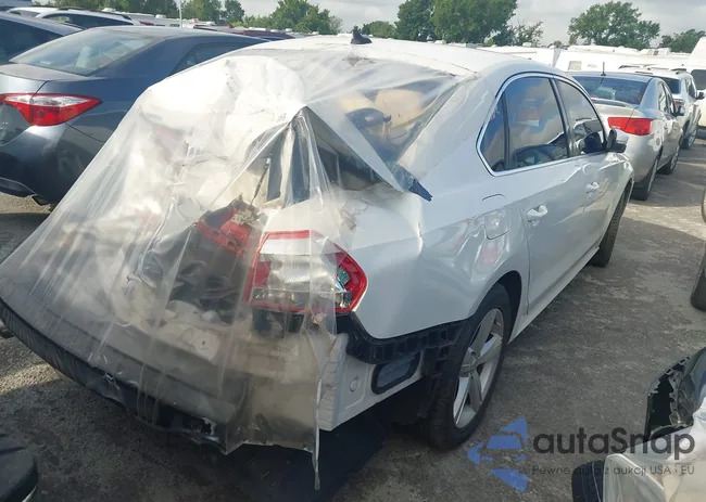 1VWBH7A30DC062874: 42688667