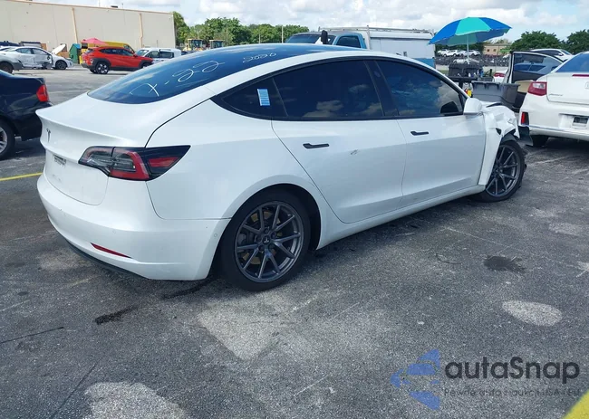 5YJ3E1EA4LF792746: 42688700