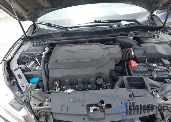 1HGCR3F98HA018618: 42688709