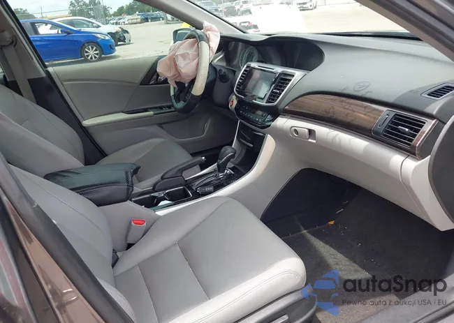 1HGCR3F98HA018618: 42688709