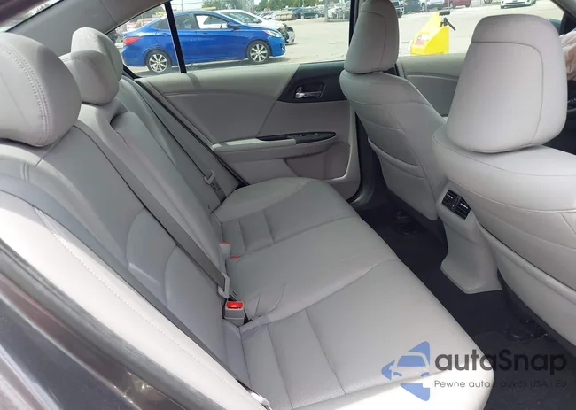 1HGCR3F98HA018618: 42688709