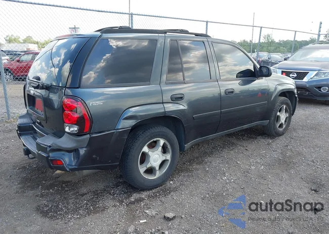 1GNDT13S762322375: 42688811