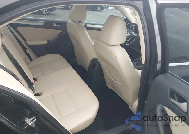 3VWDB7AJ5HM322523: 42687906