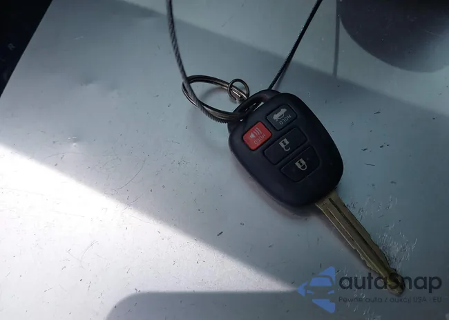 2T1BURHE6EC082640: 42687961